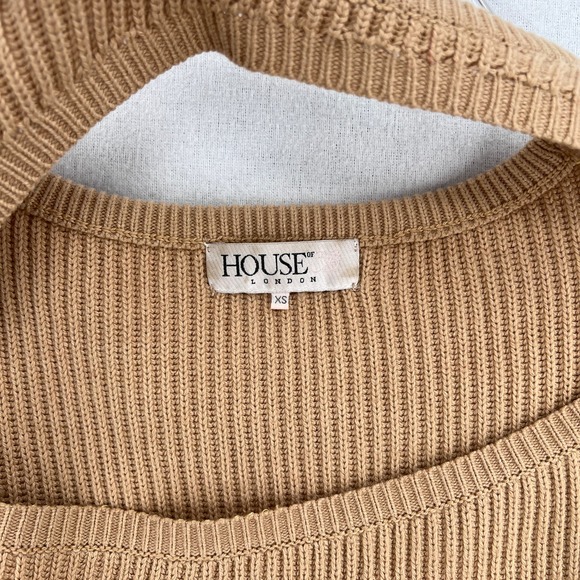 HOUSE OF CB LONDON Mila Sand Cropped Knit Sweater Womens XS Tan Cut out Crew - Picture 13 of 16